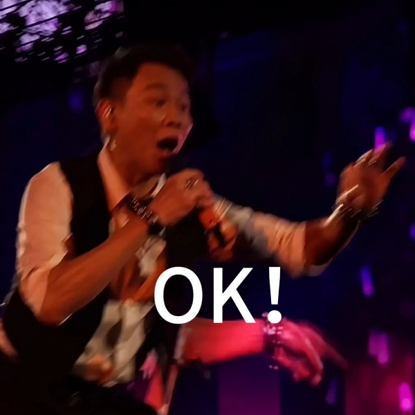 meme ok cầm mic