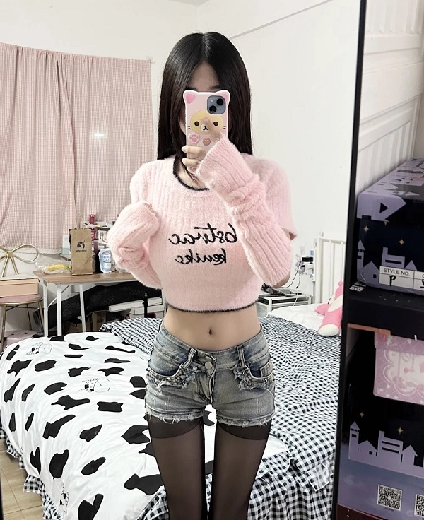 Gái xinh che mặt nhưng sự sexy vẫn không thể che giấu
