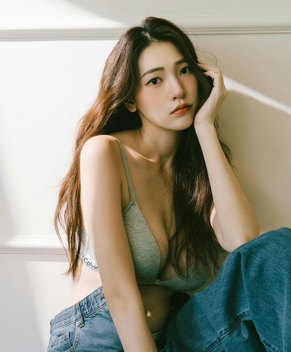 Ảnh gái xinh Việt Nam với phong cách vintage đầy cuốn hút