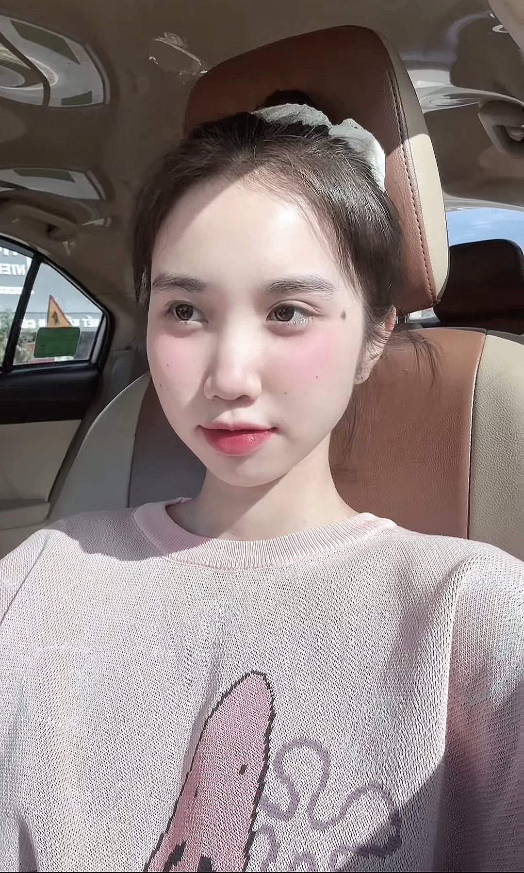 Ảnh selfie dễ thương của gái 2008
