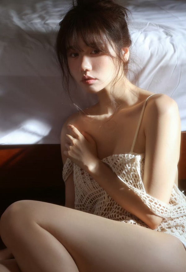 Ảnh gái xinh mặc váy lưới chụp lookbook