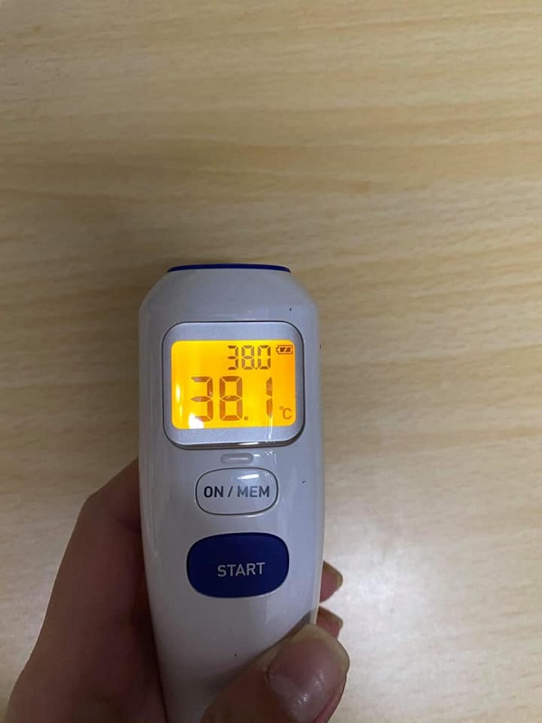 Ảnh nhiệt kế điện tử sốt 38 độ cho dân văn phòng