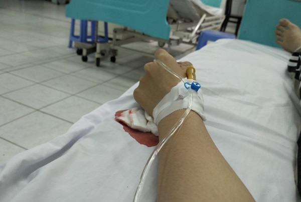 Một bức ảnh truyền nước nhẹ nhàng đầy chân thật