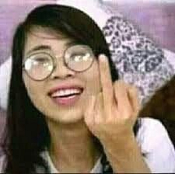 Meme ngón giữa 19