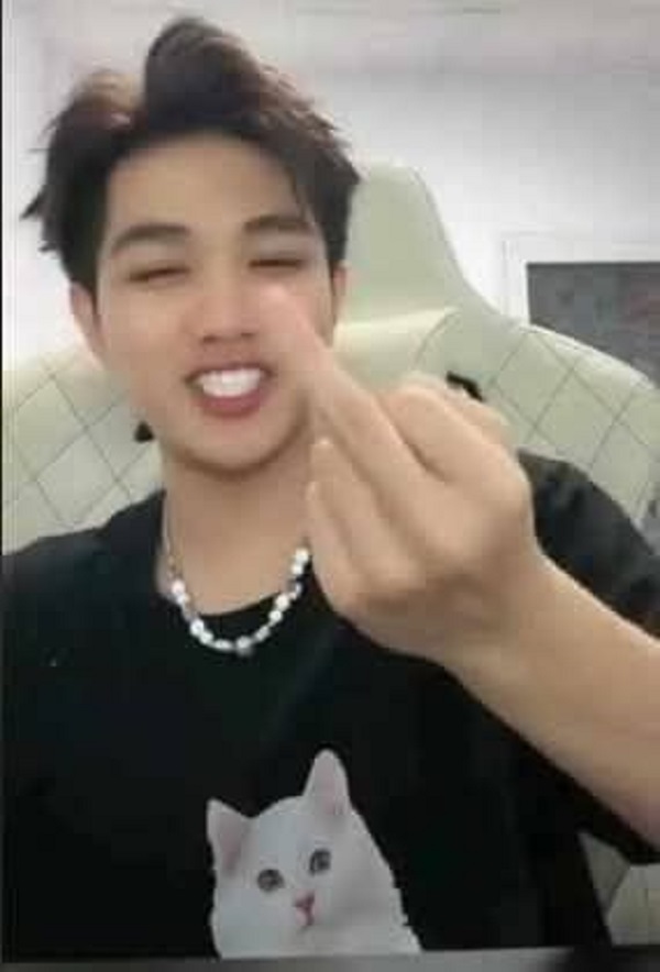 Meme ngón giữa 20